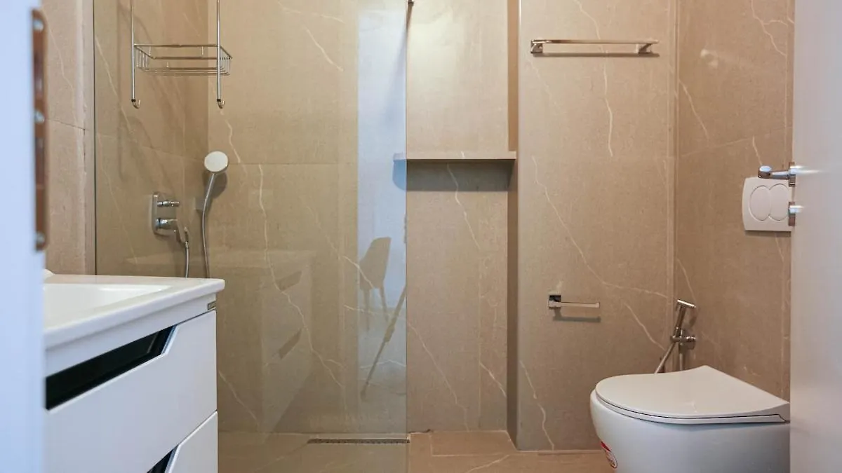 Appartement Superb Studio 2Min To Beach With Parking And Sea View Himare Albanië